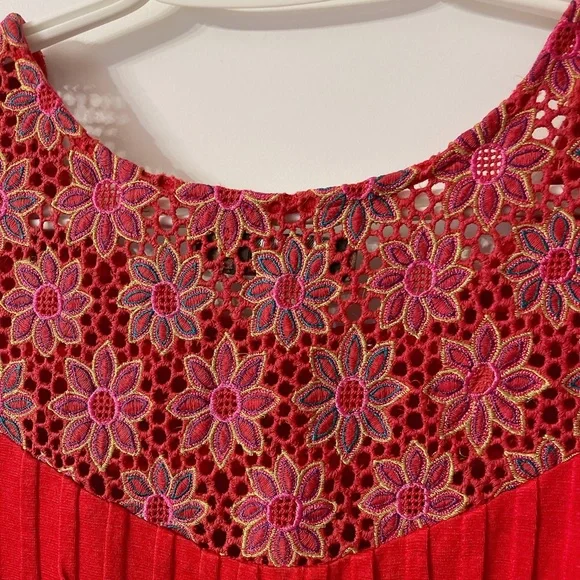 Top - Picture 3 of 4